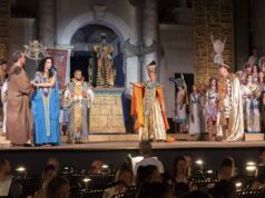 Aida na Peristilu