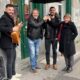 Ususret koncertu 'Domu mom' izvođači su zapjevali na zagrebačkoj Tržnici Dolac. Dio je to promocije velikog koncerta