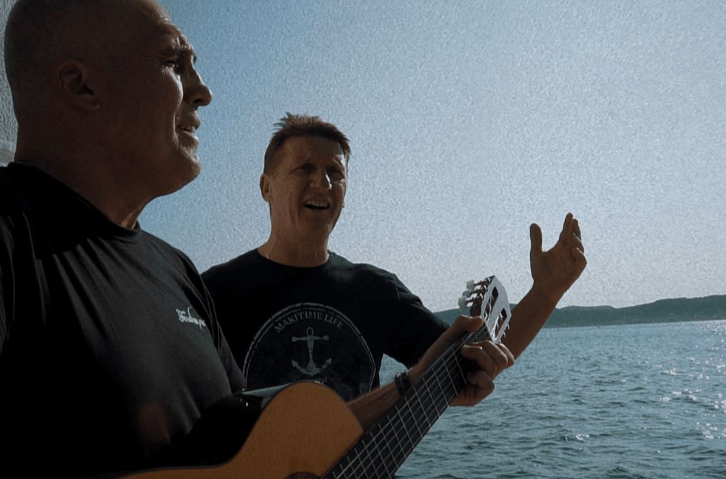 Kaptene_tribali_bi_doma