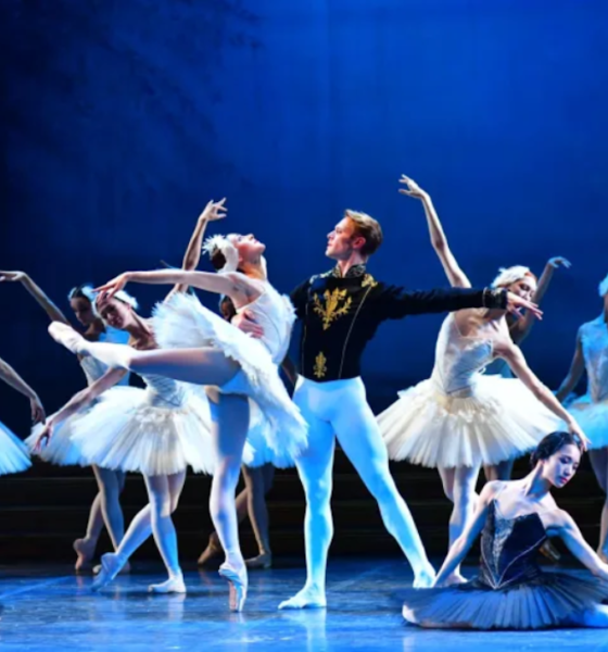 Nicoletta Manni i Timofej Andrijashenko u baletu Labuđe jezero HNK-a u Zagrebu