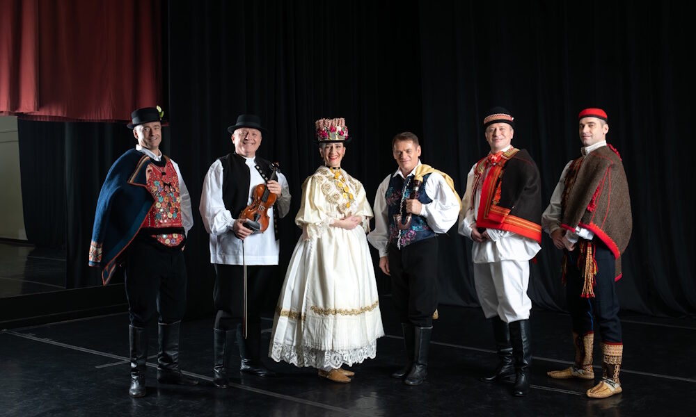 Plesači pjevači prvaci i koncertni majstori