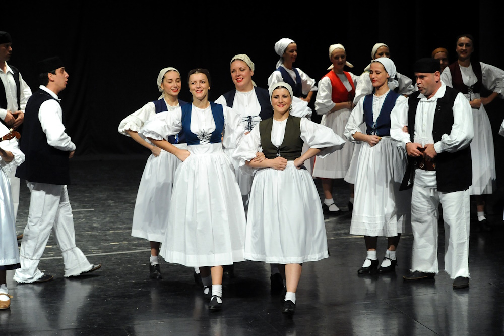 seminar za voditelje i članove folklornih ansambala i skupina