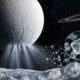 Enceladus s ledenom korom i mlazovima koji izbijaju iz podzemnog oceana